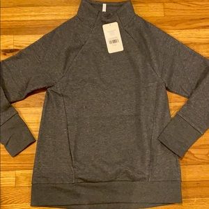 Fabletics NWT zaylee funnel neck tunic size M